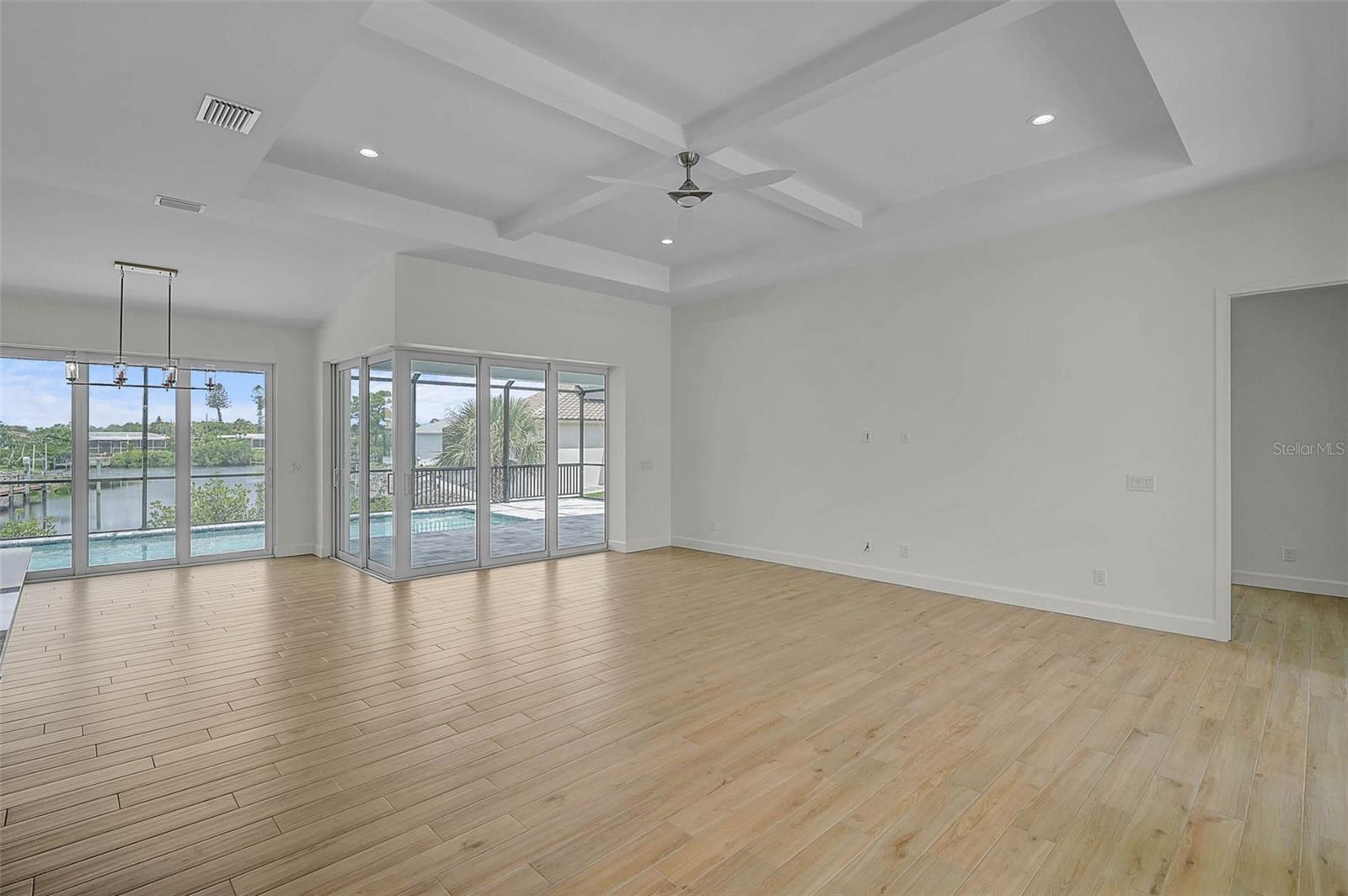 6655 PAN AMERICAN BLVD — photo 25