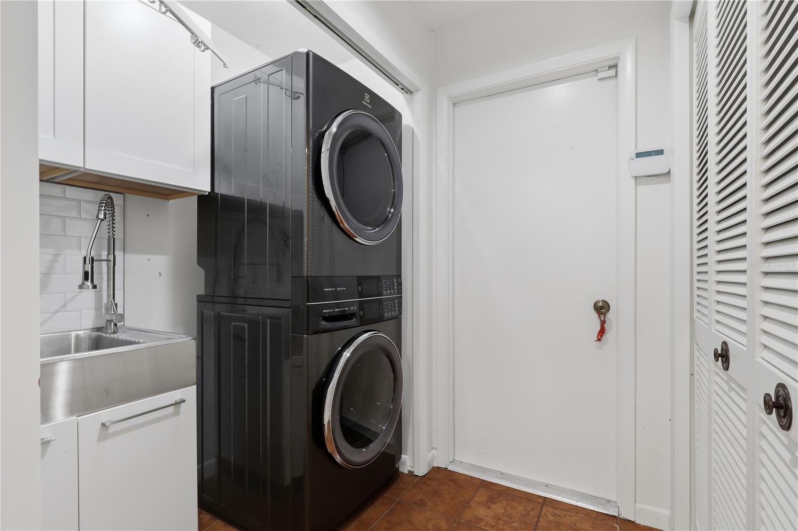 5355 COBBLESTONE CT — photo 11