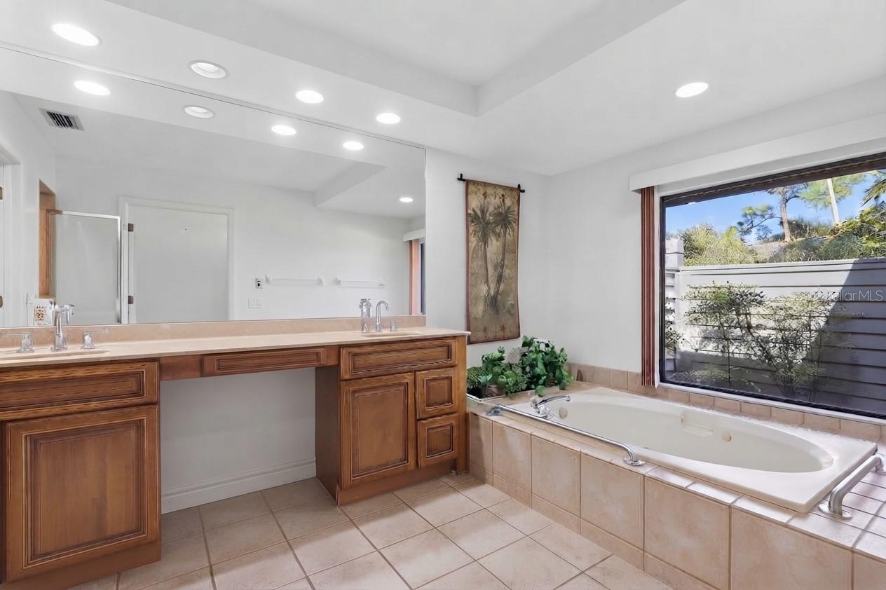 5355 COBBLESTONE CT — photo 24