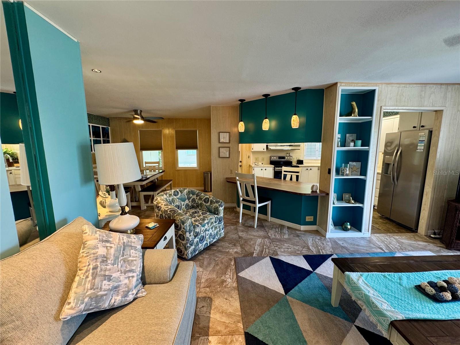 203 ESTRADA — photo 9