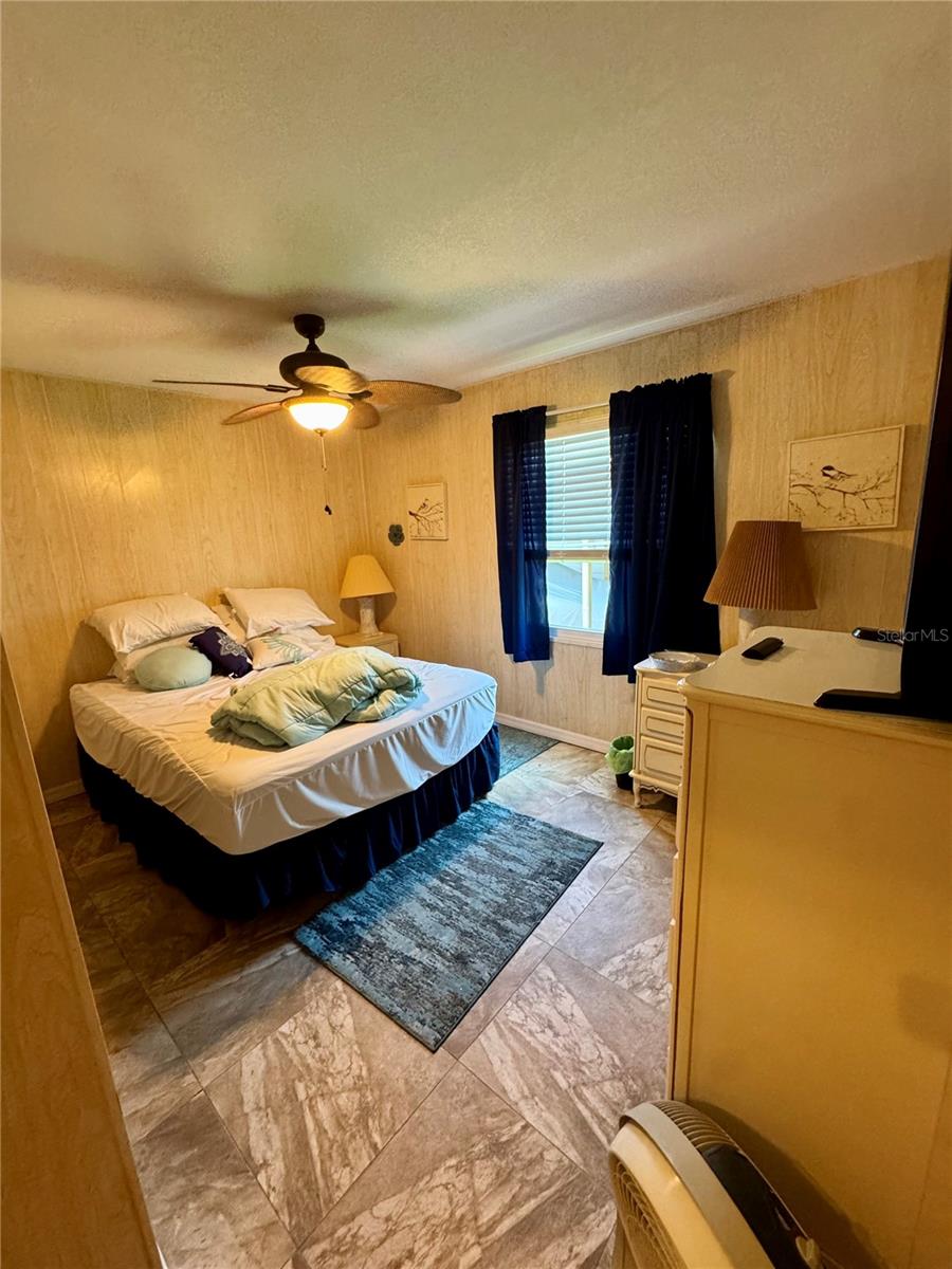 203 ESTRADA — photo 11