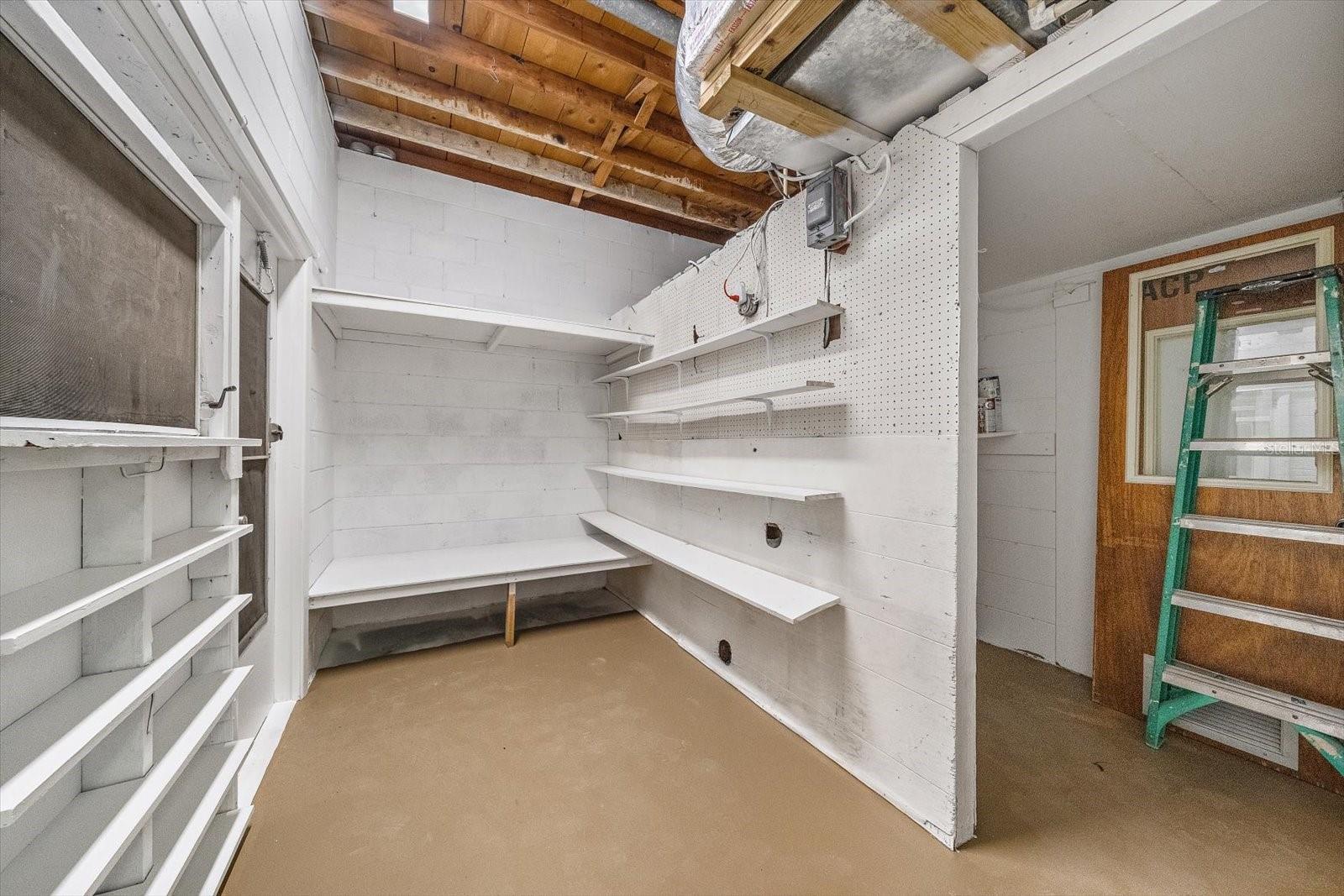 4242 MCINTOSH LN — photo 16