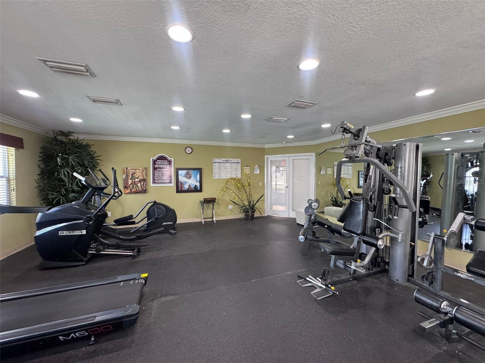 7210 N MANHATTAN AVE #2423 — photo 32
