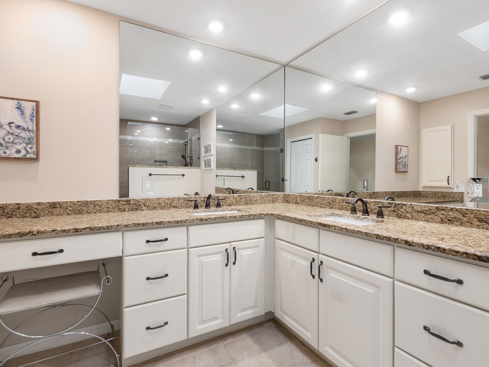 4004 WILSHIRE CIR E #89 — photo 25