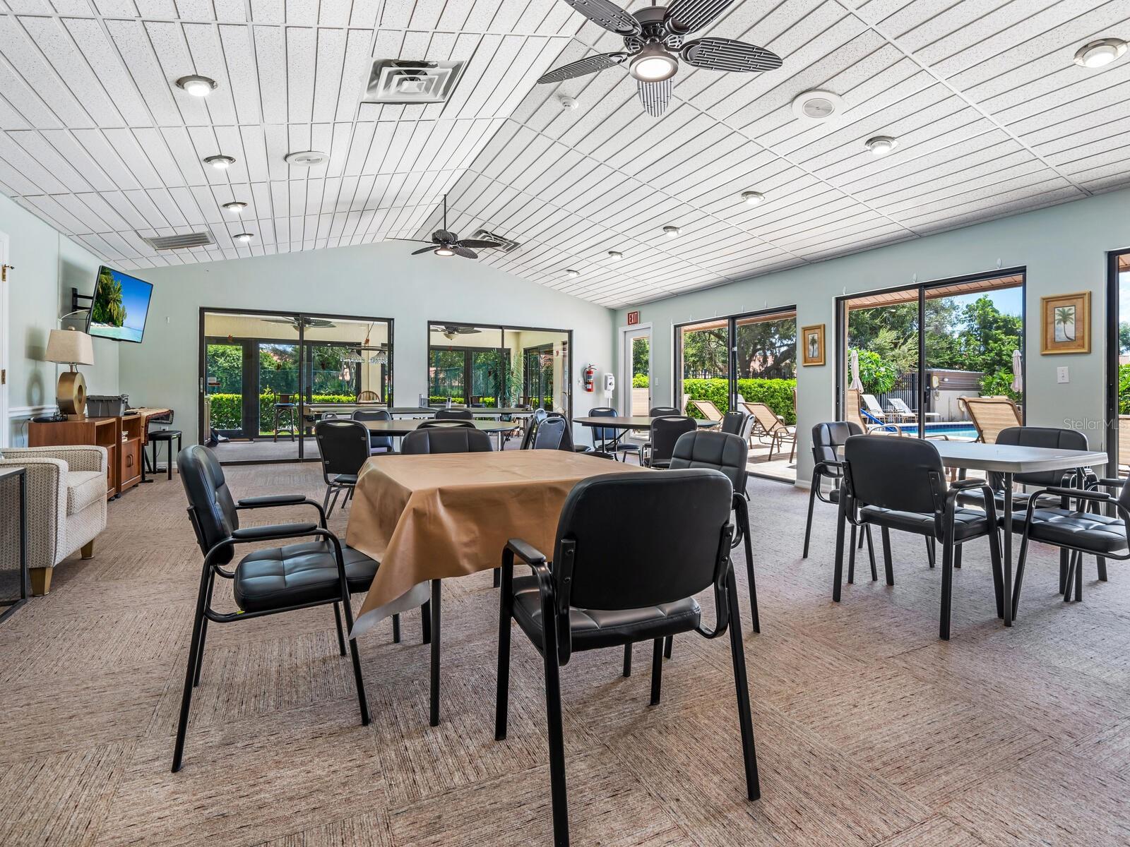 4004 WILSHIRE CIR E #89 — photo 39