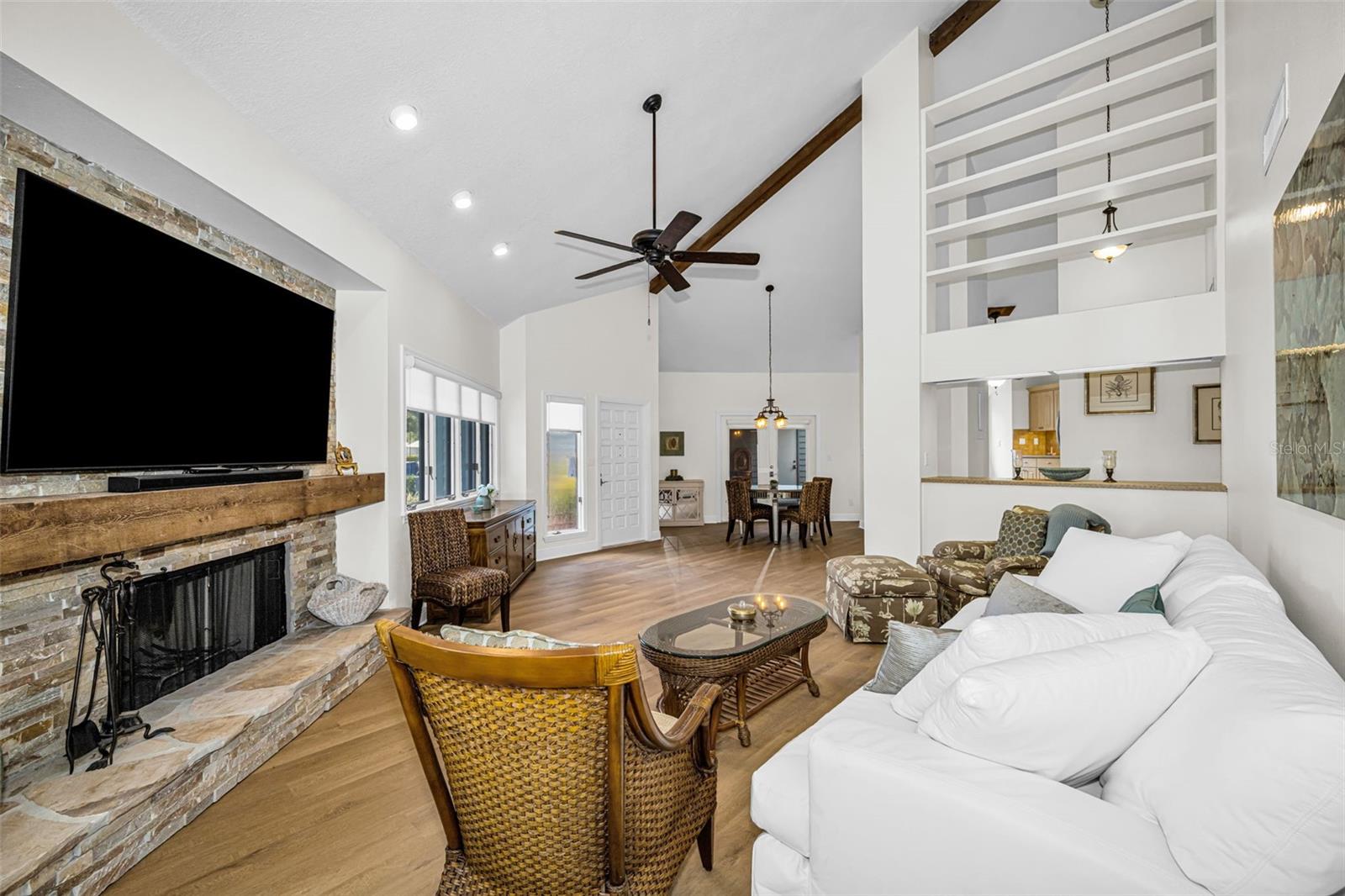 10479 LONGWOOD DR — photo 6