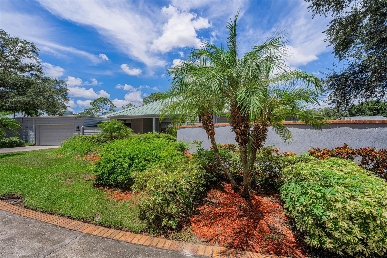 10479 LONGWOOD DR — photo 4