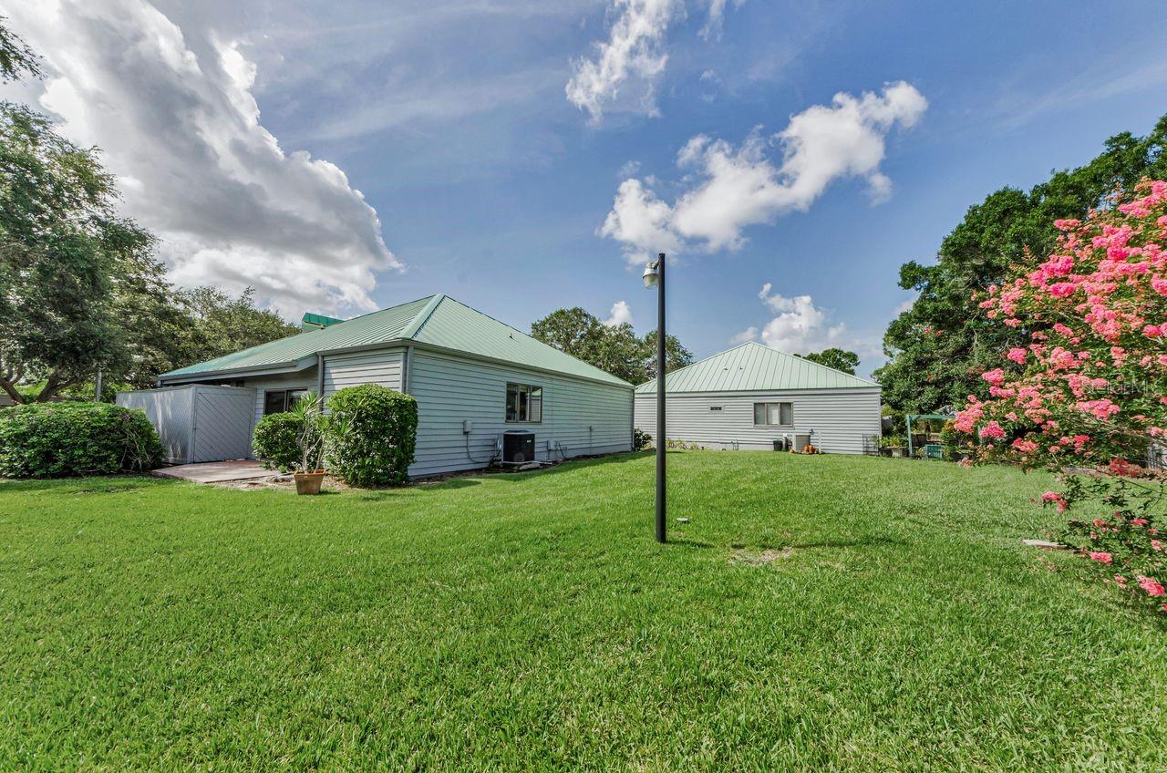 10479 LONGWOOD DR — photo 34