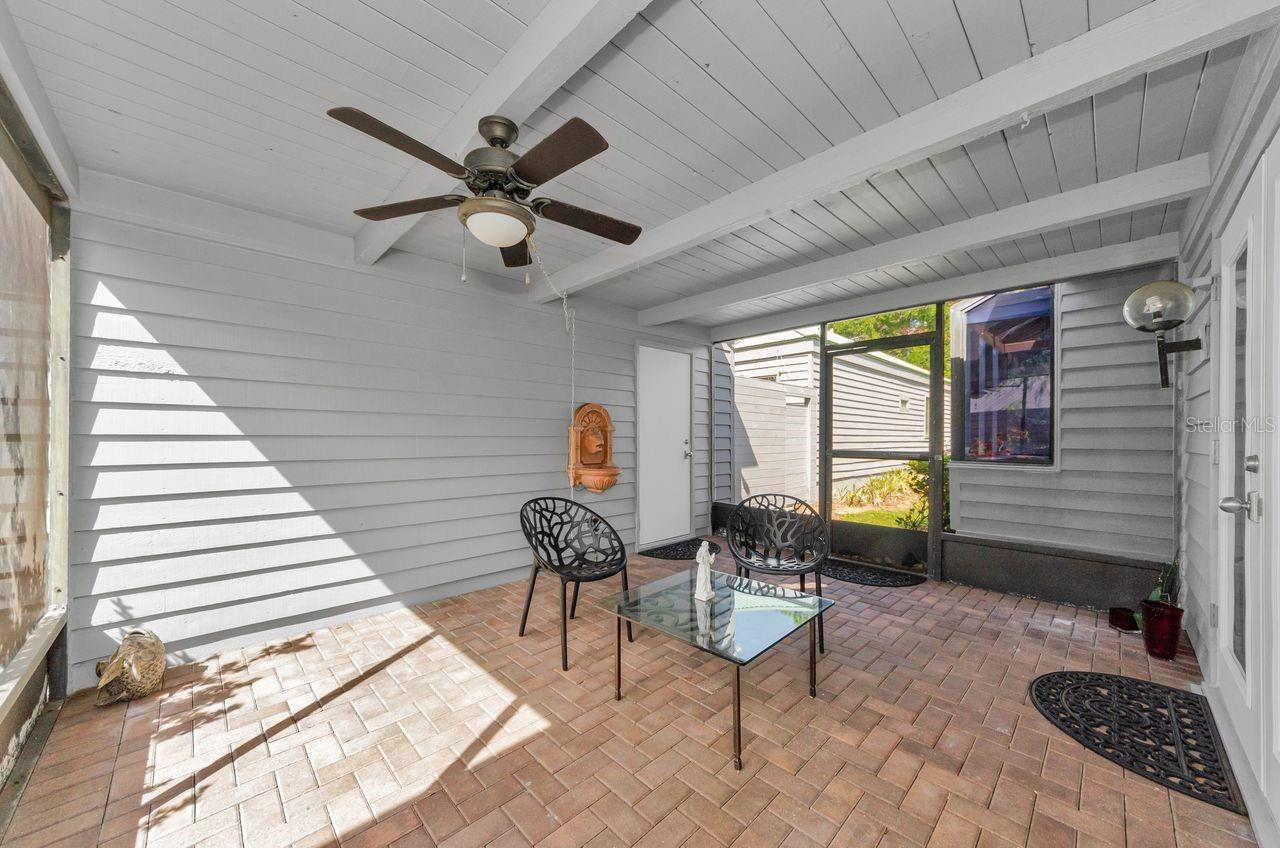 10479 LONGWOOD DR — photo 29