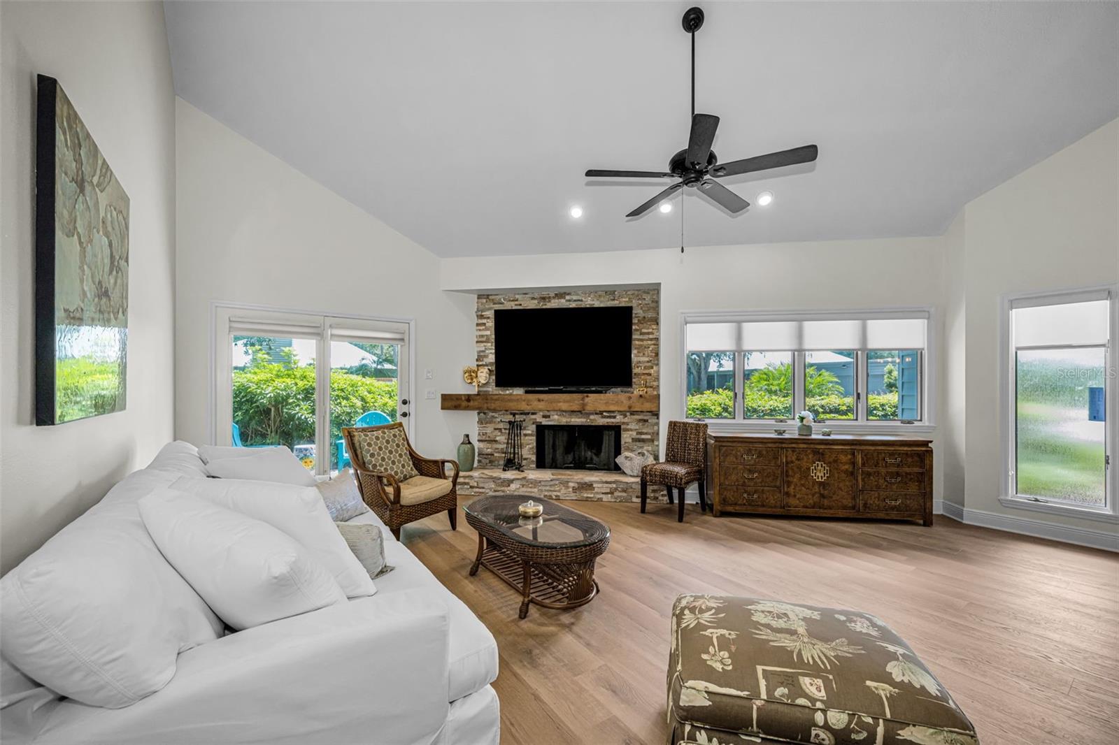 10479 LONGWOOD DR — photo 5