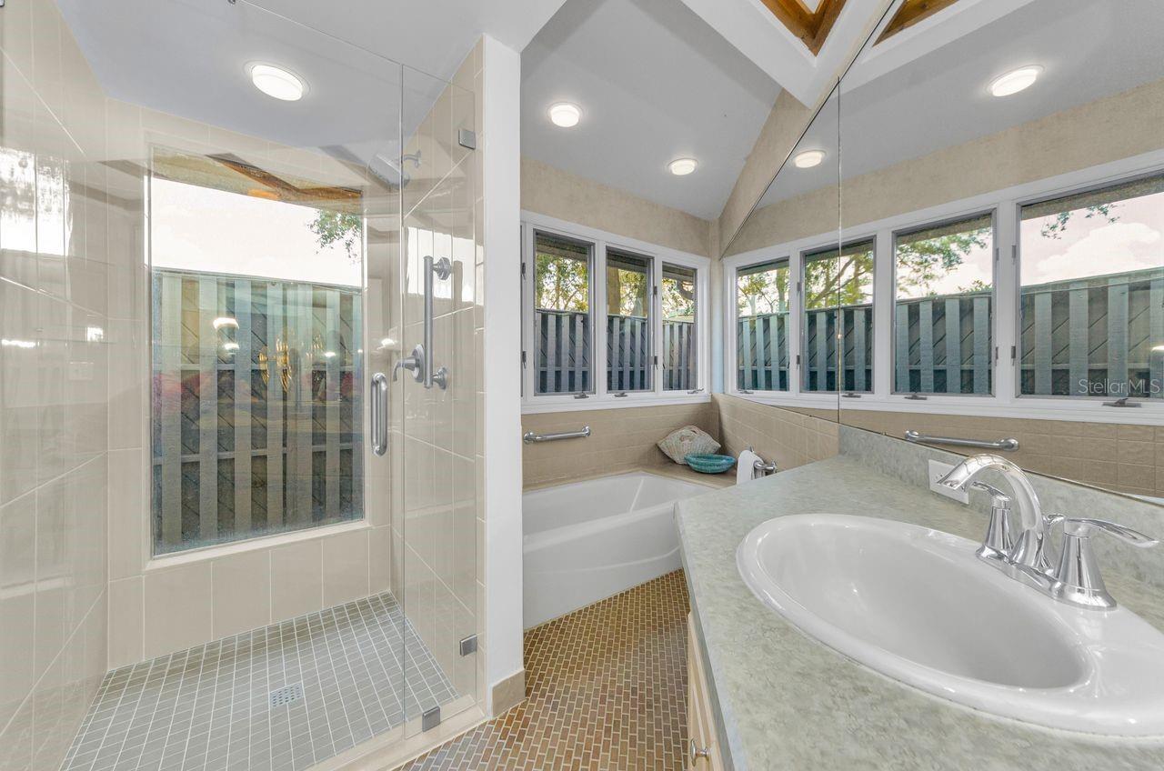 10479 LONGWOOD DR — photo 23