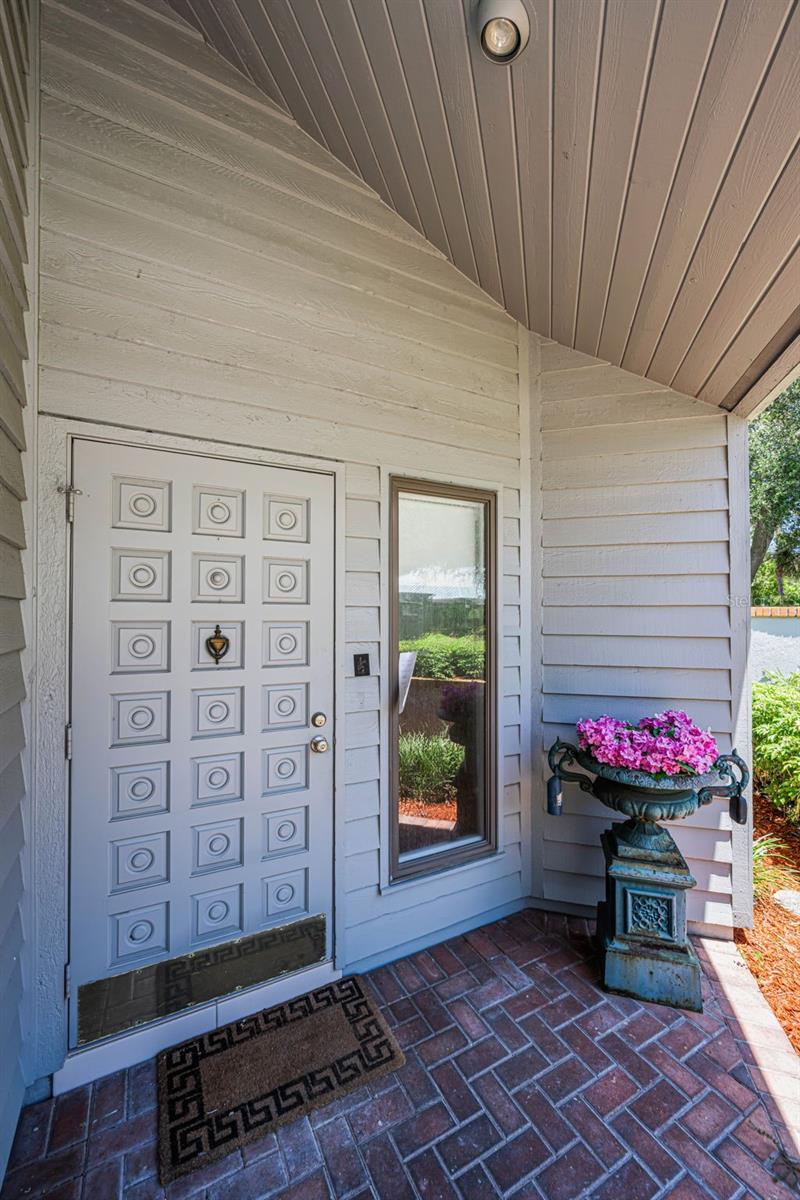 10479 LONGWOOD DR — photo 2