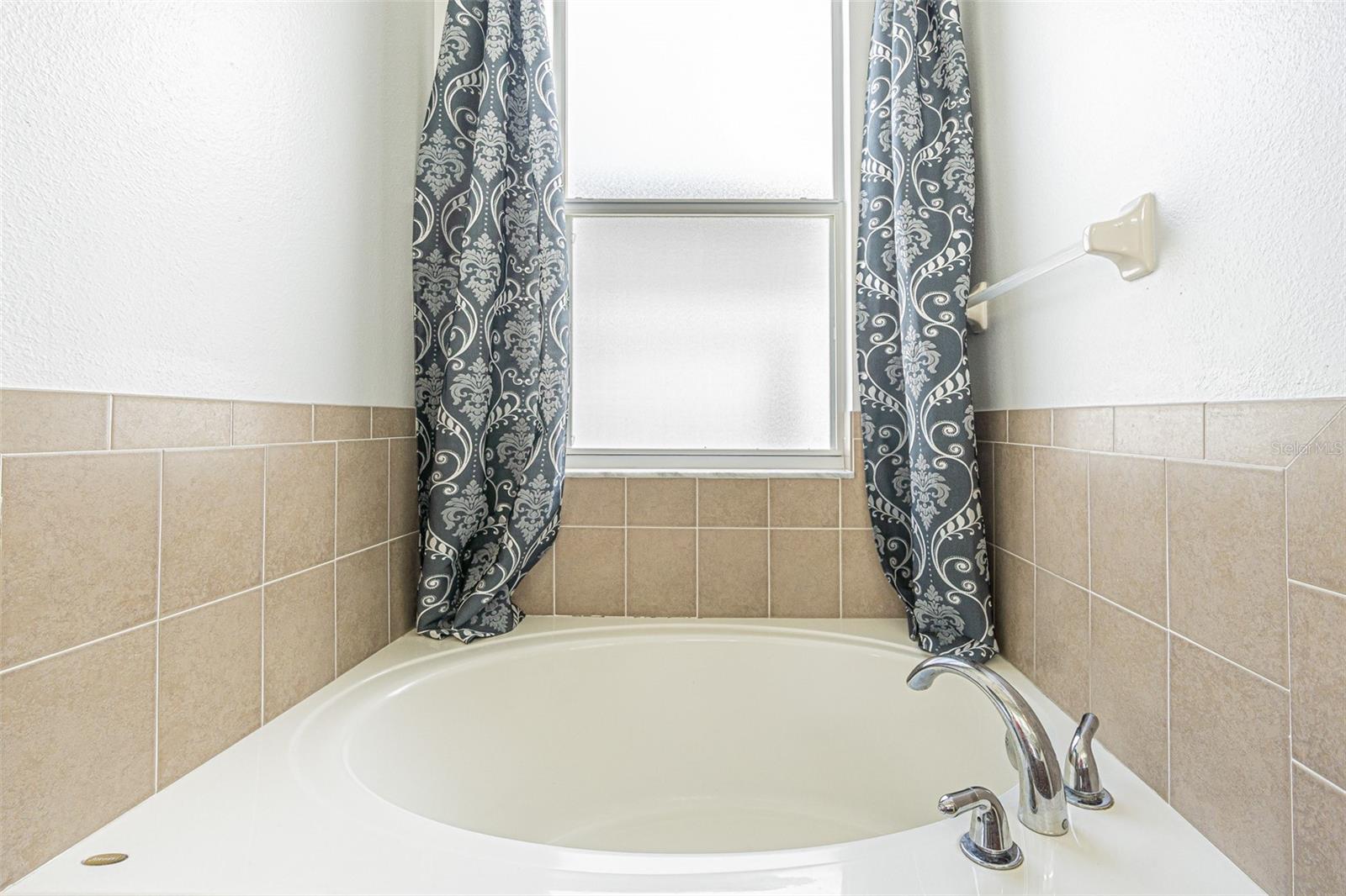 11345 FLORA SPRINGS DR — photo 25