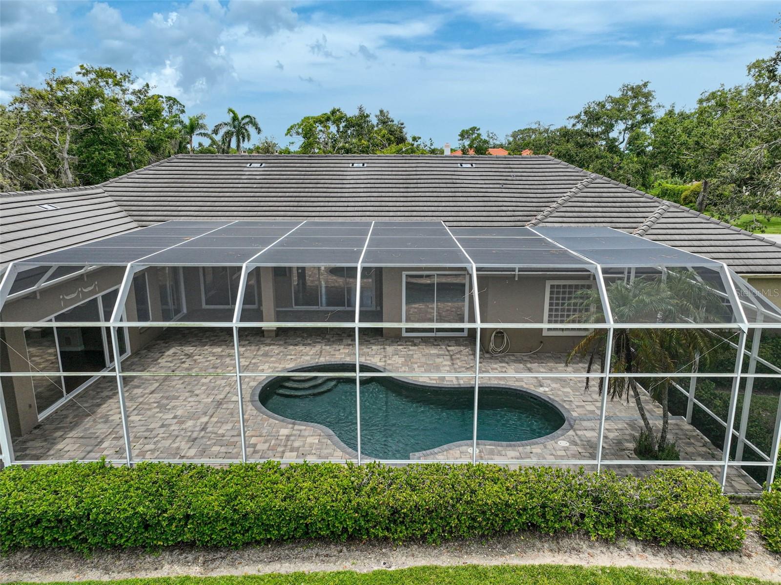 852 MACEWEN DR — photo 45