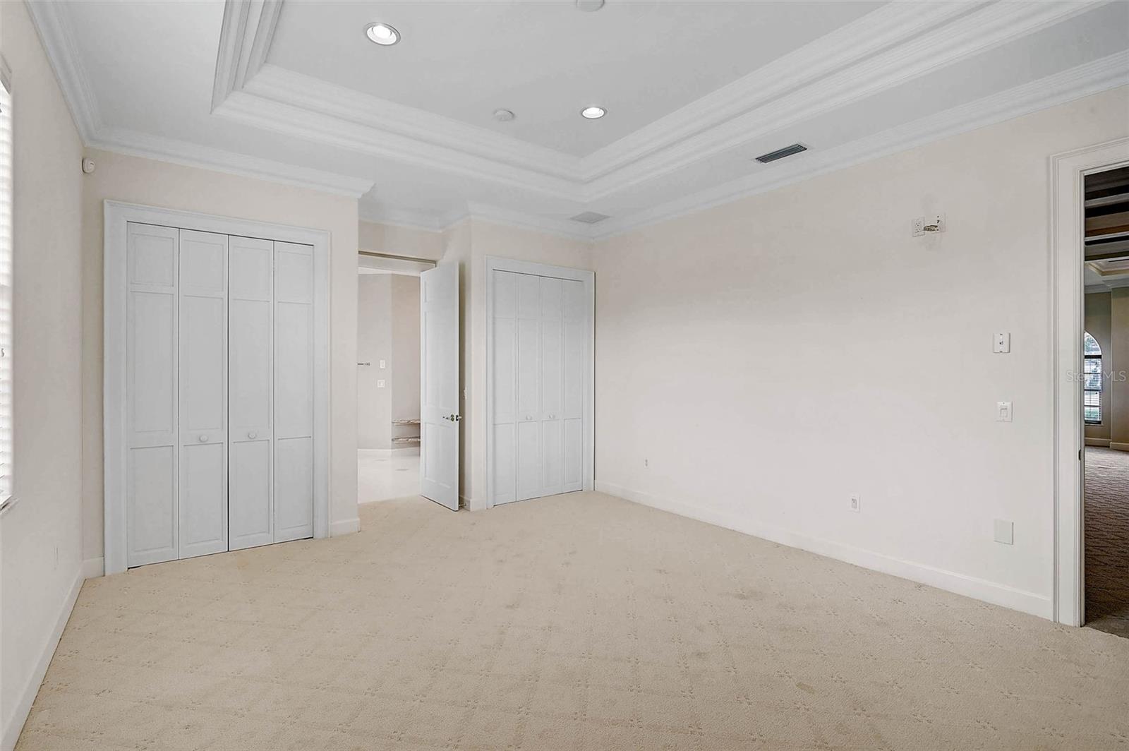 852 MACEWEN DR — photo 22