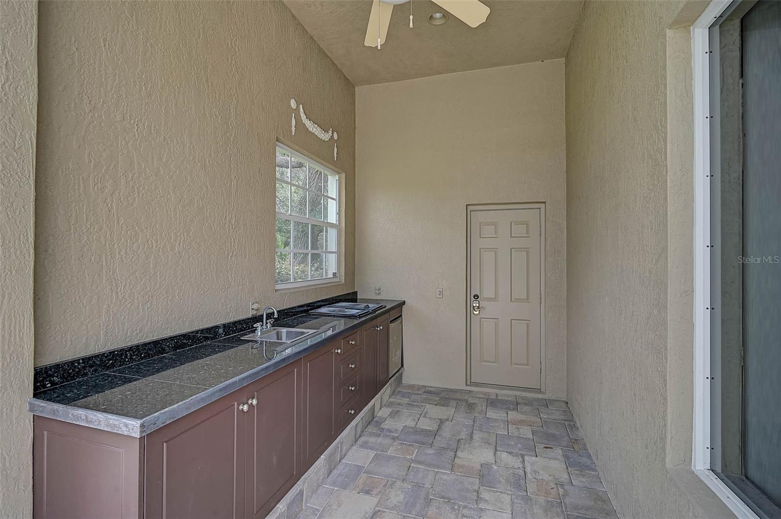 852 MACEWEN DR — photo 41