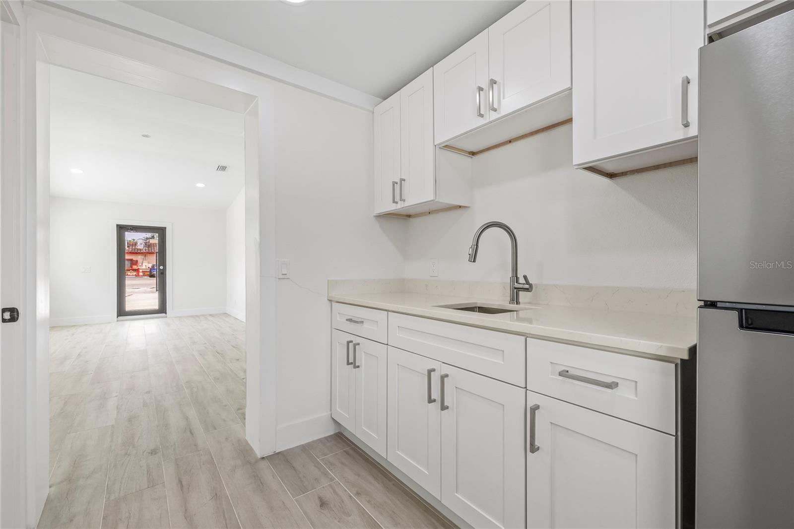 7311 N ARMENIA AVE — photo 32