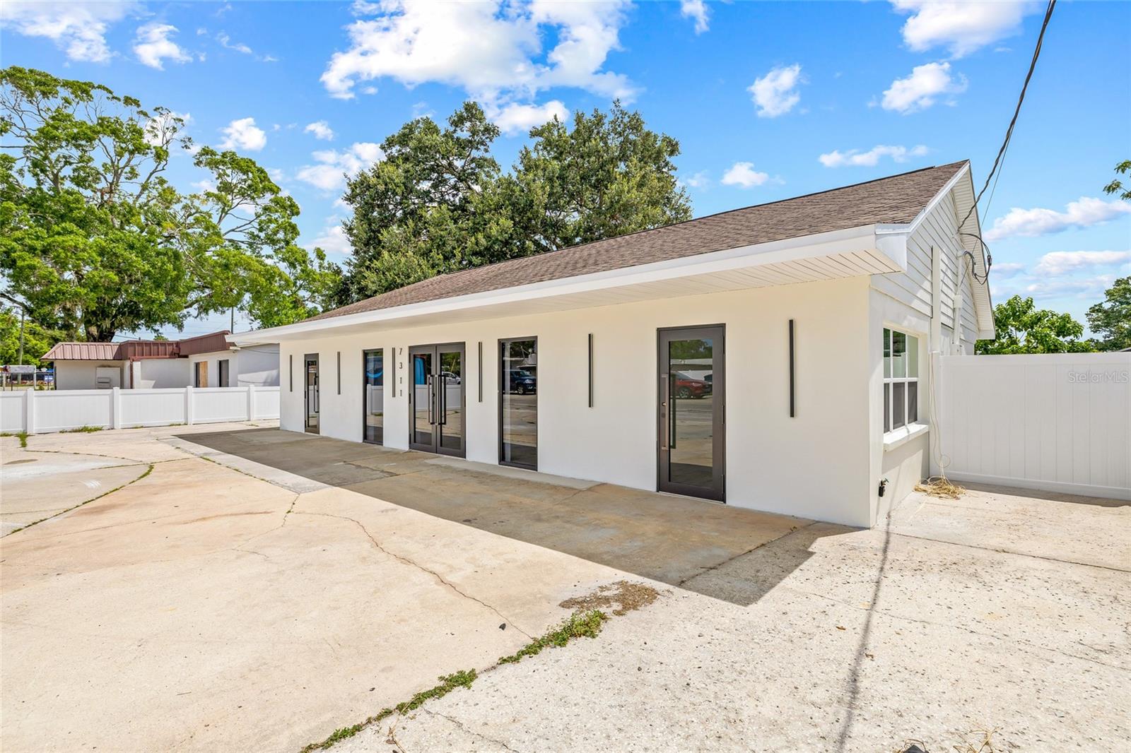 7311 N ARMENIA AVE — photo 5