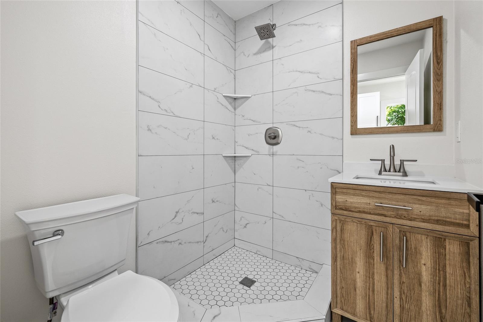 7311 N ARMENIA AVE — photo 48