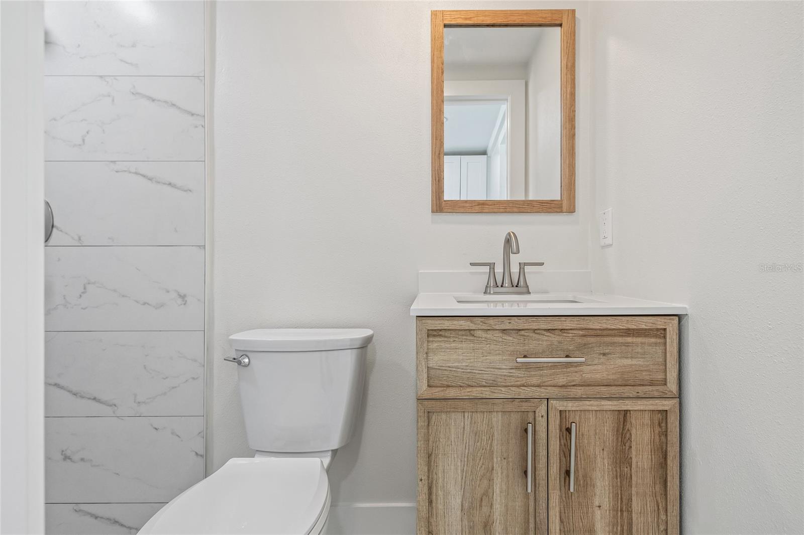 7311 N ARMENIA AVE — photo 34