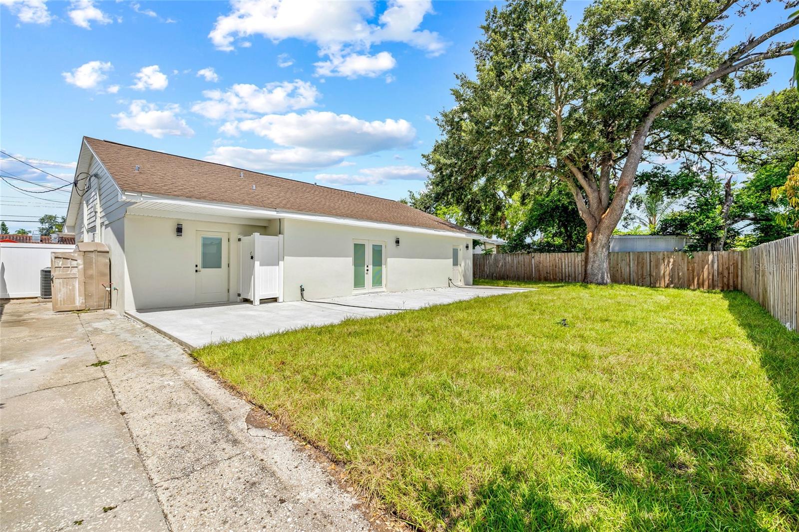 7311 N ARMENIA AVE — photo 54