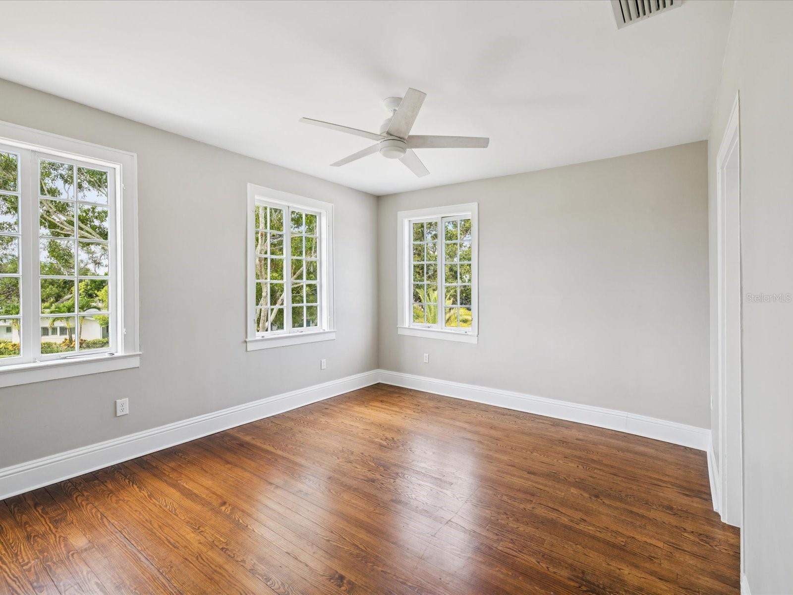 456 GARDENIA ST — photo 31
