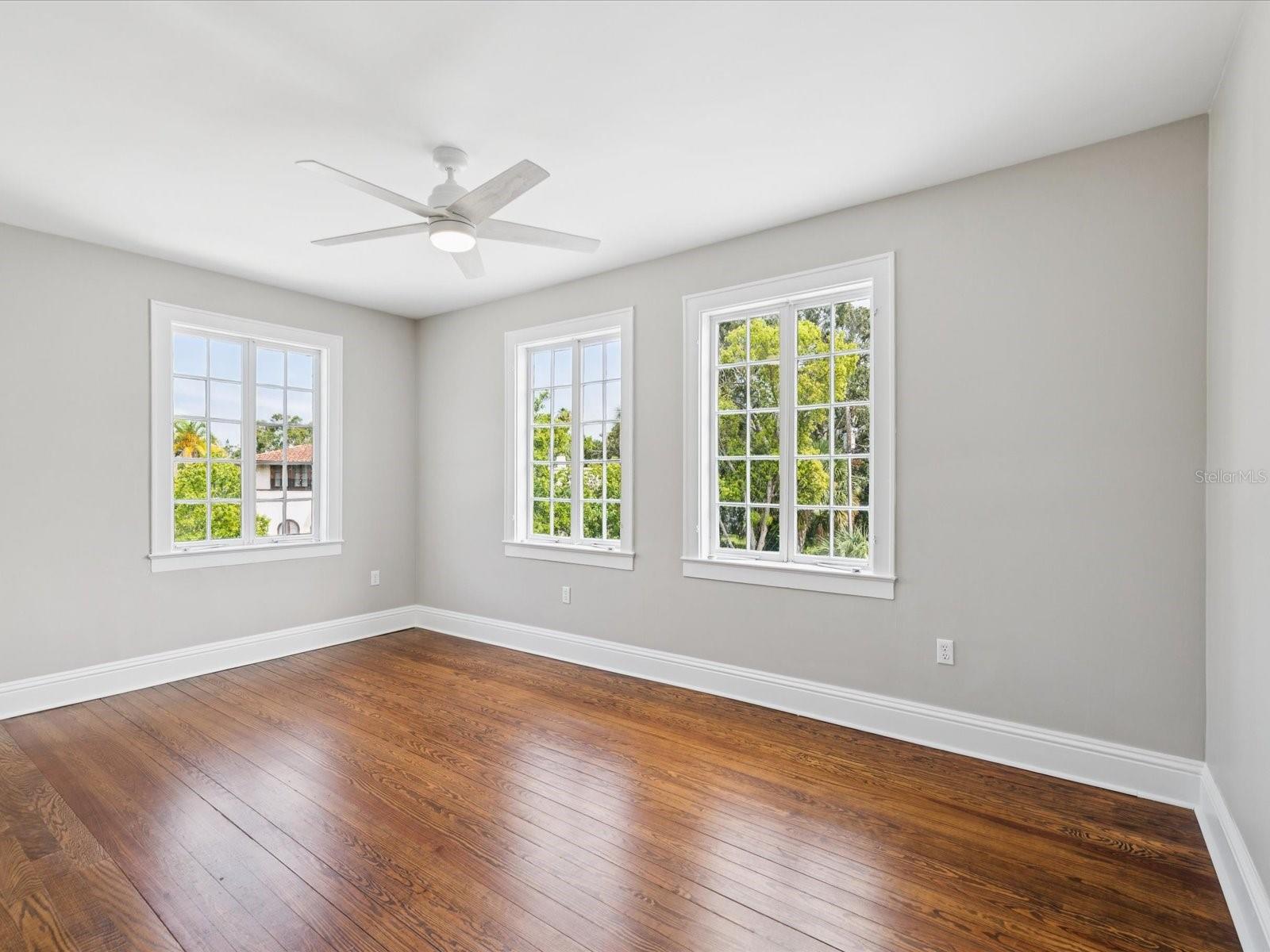 456 GARDENIA ST — photo 35