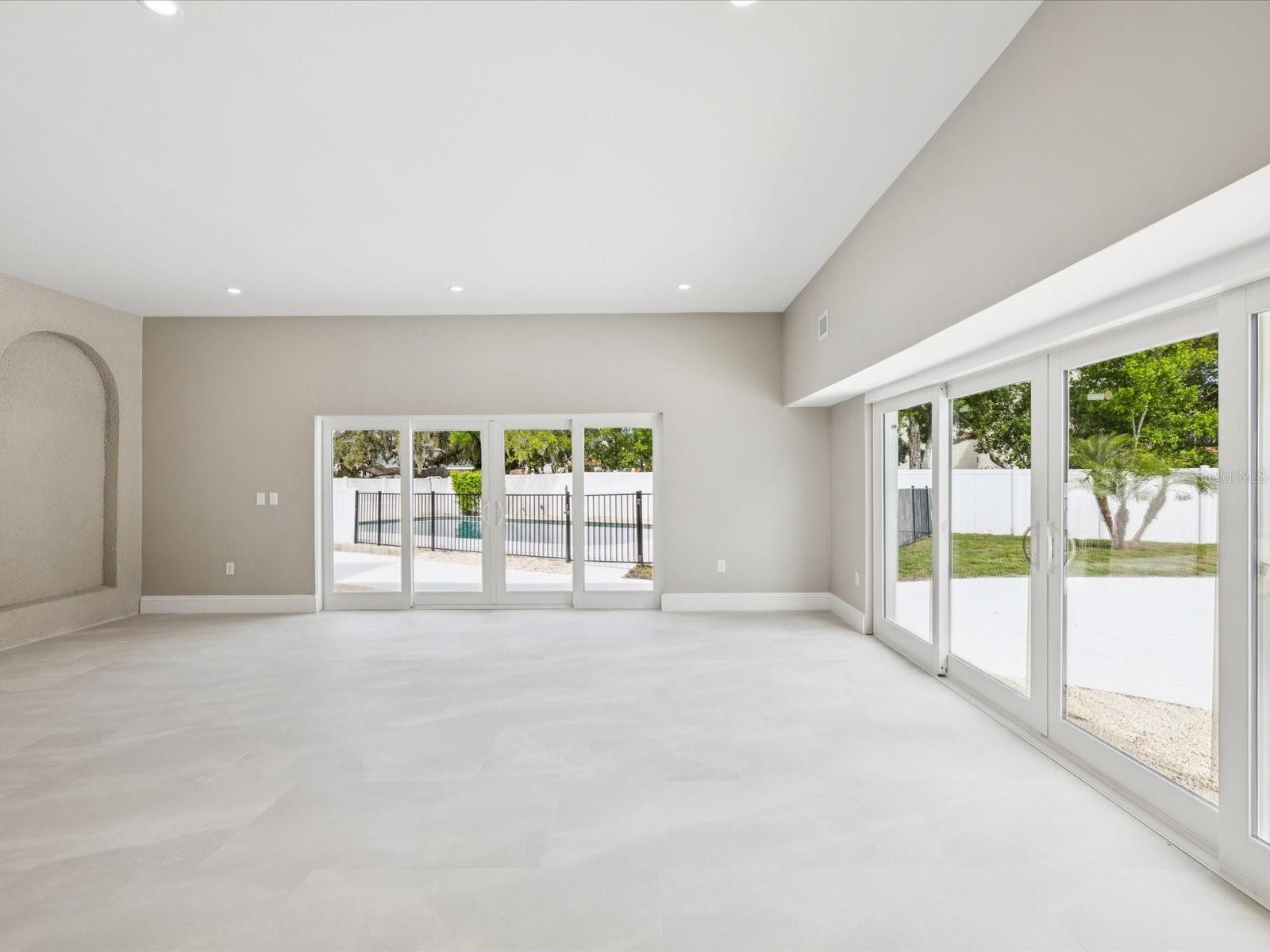 456 GARDENIA ST — photo 24