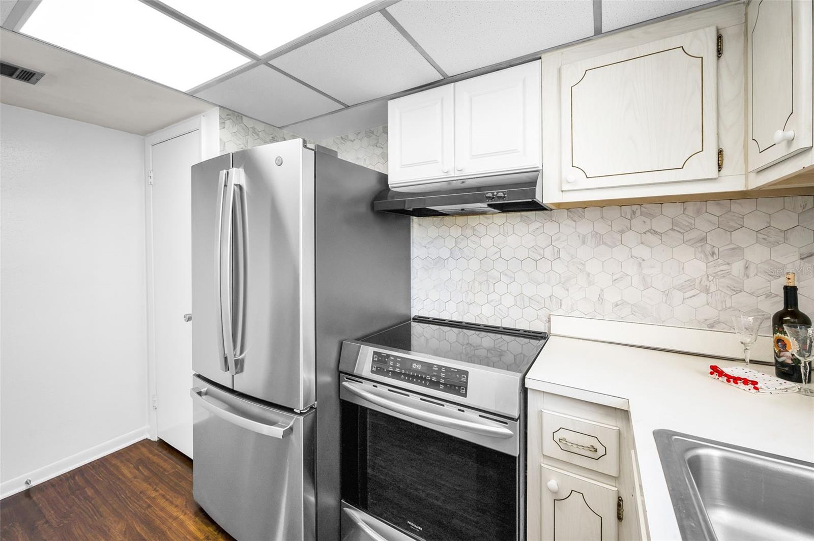 320 N BAYSHORE BLVD #107 — photo 28