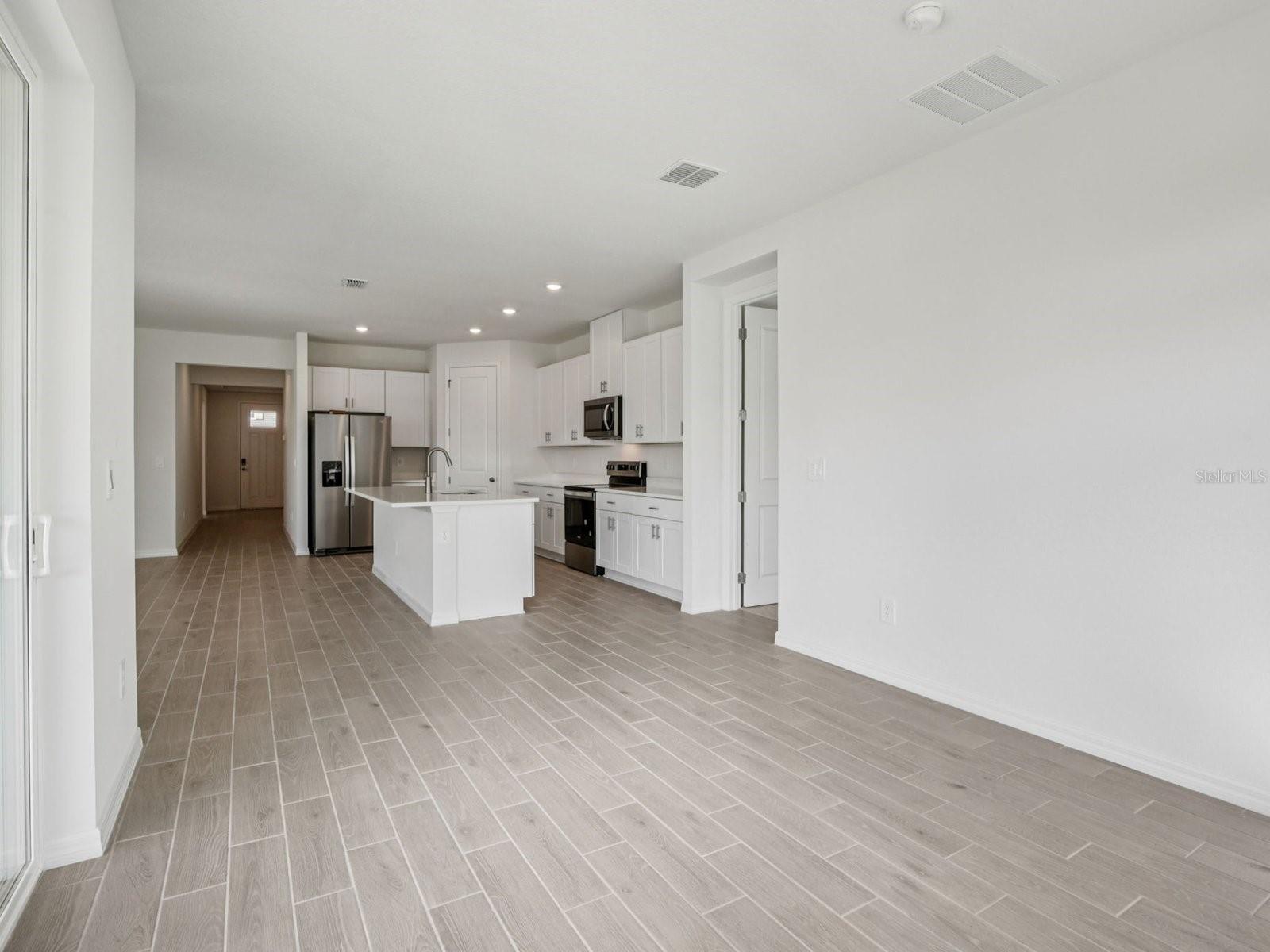 13310 SHELLMORE AVE — photo 13