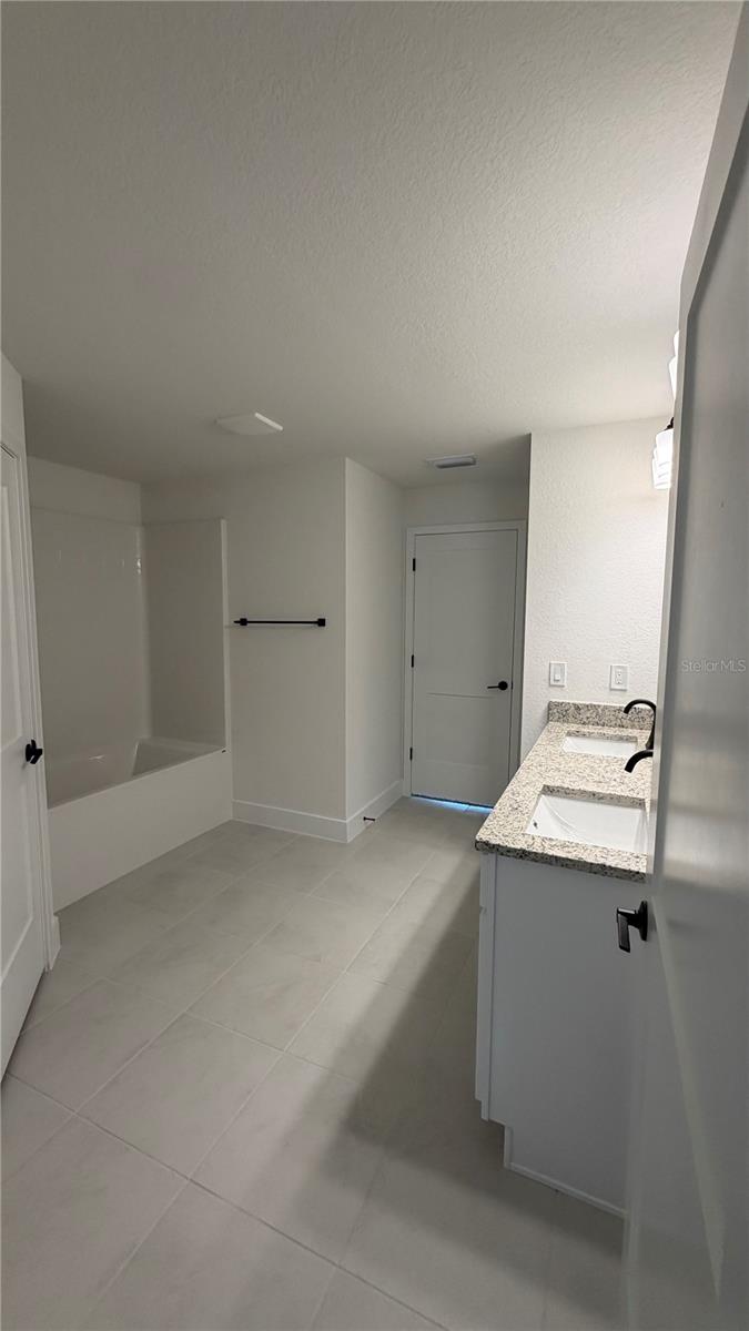 2683 AVERLAND LOOP — photo 8