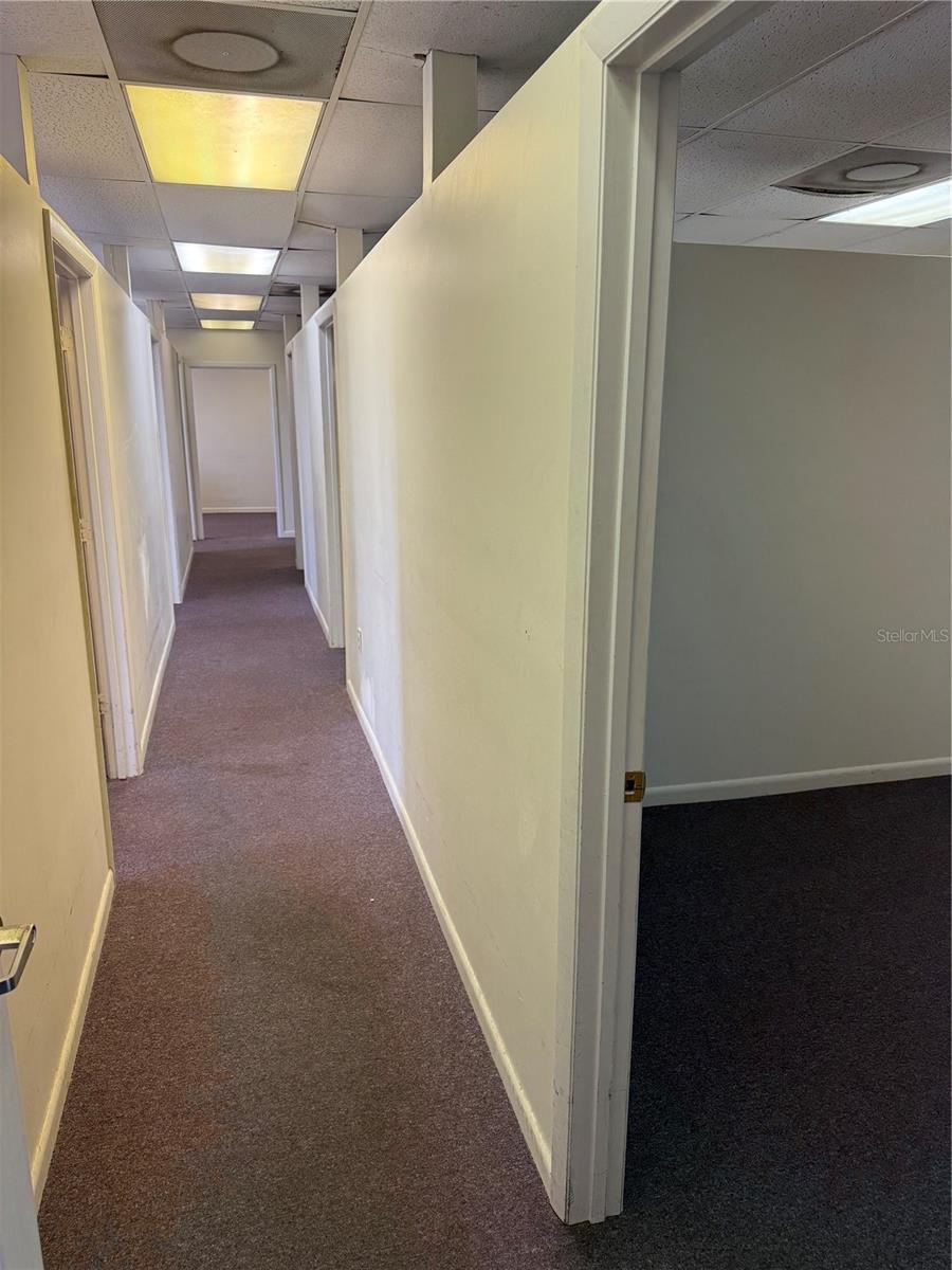 6736 COMMERCE AVE — photo 4