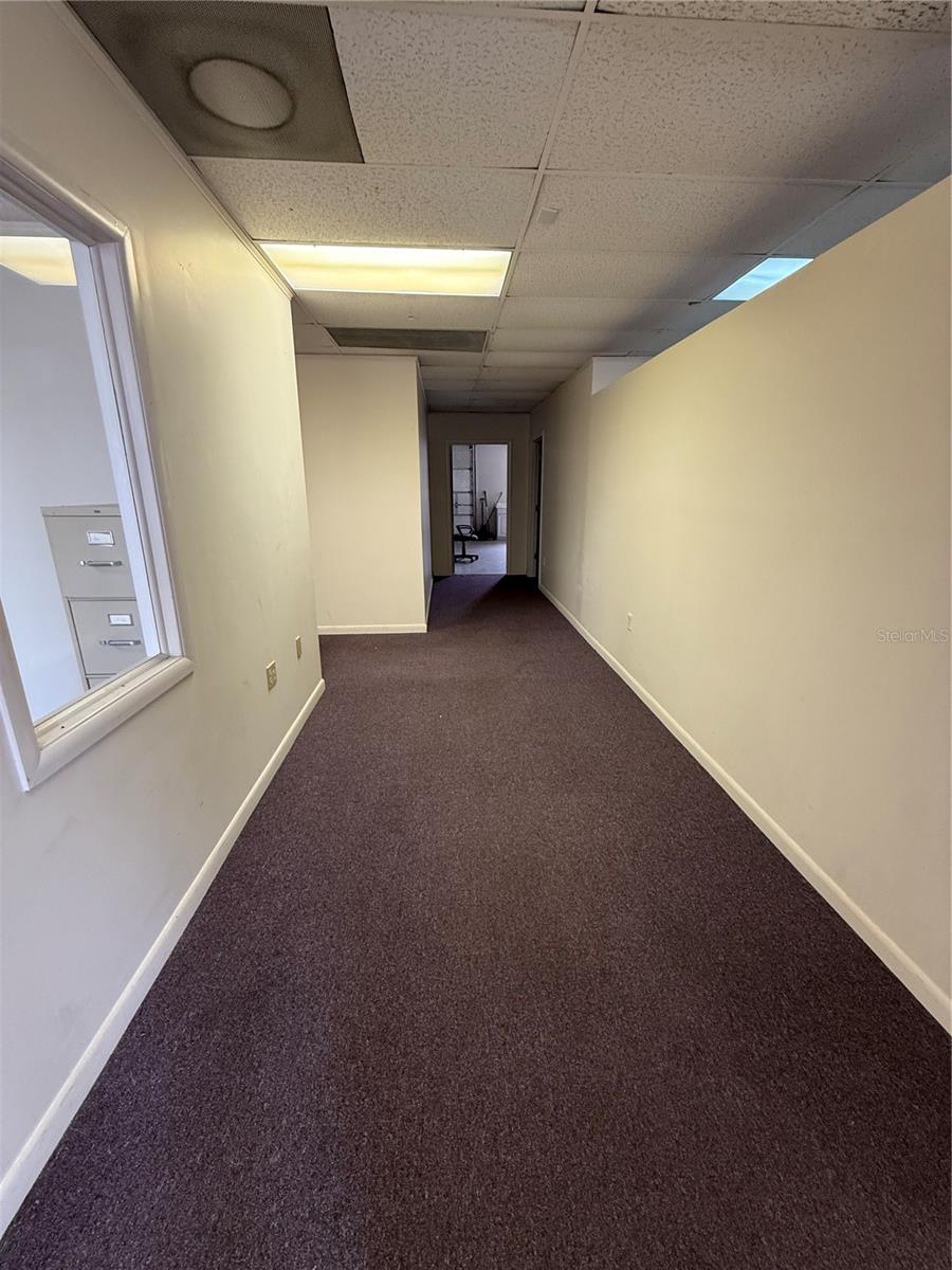 6736 COMMERCE AVE — photo 12