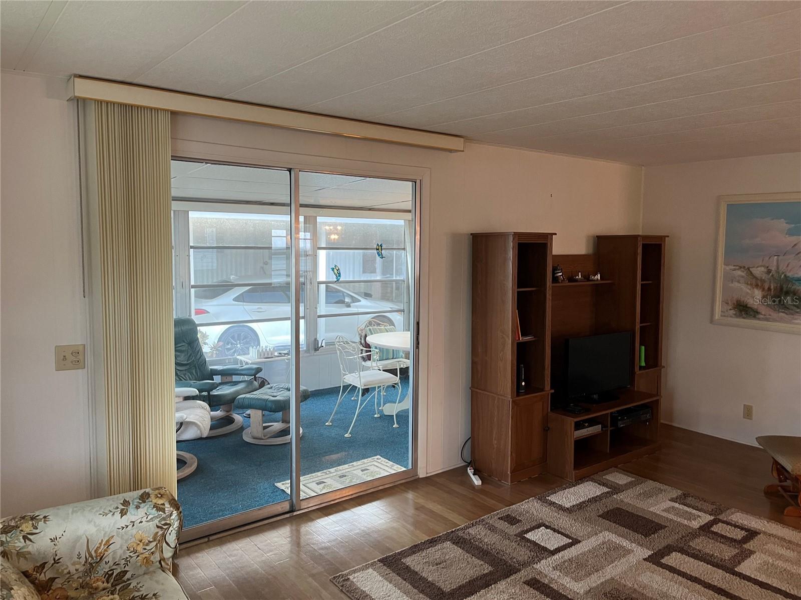 806 JOLANDA CIR — photo 13