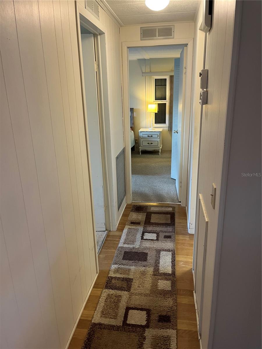 806 JOLANDA CIR — photo 25