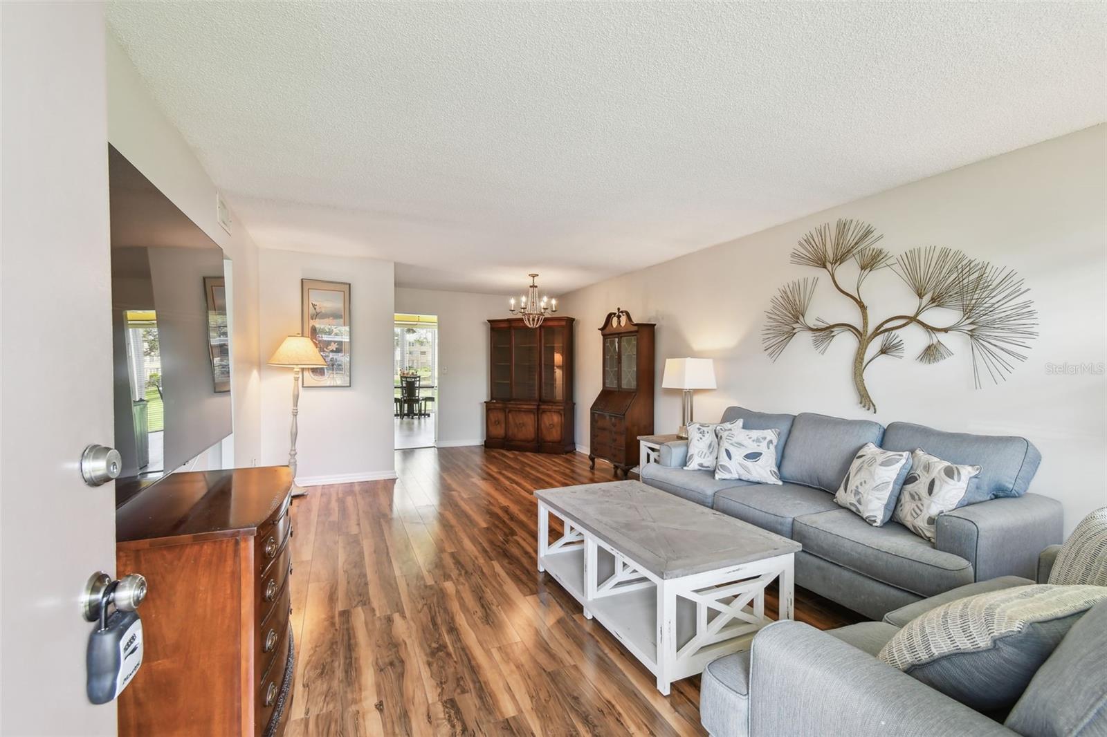 5095 BAY ST NE #103 — photo 4