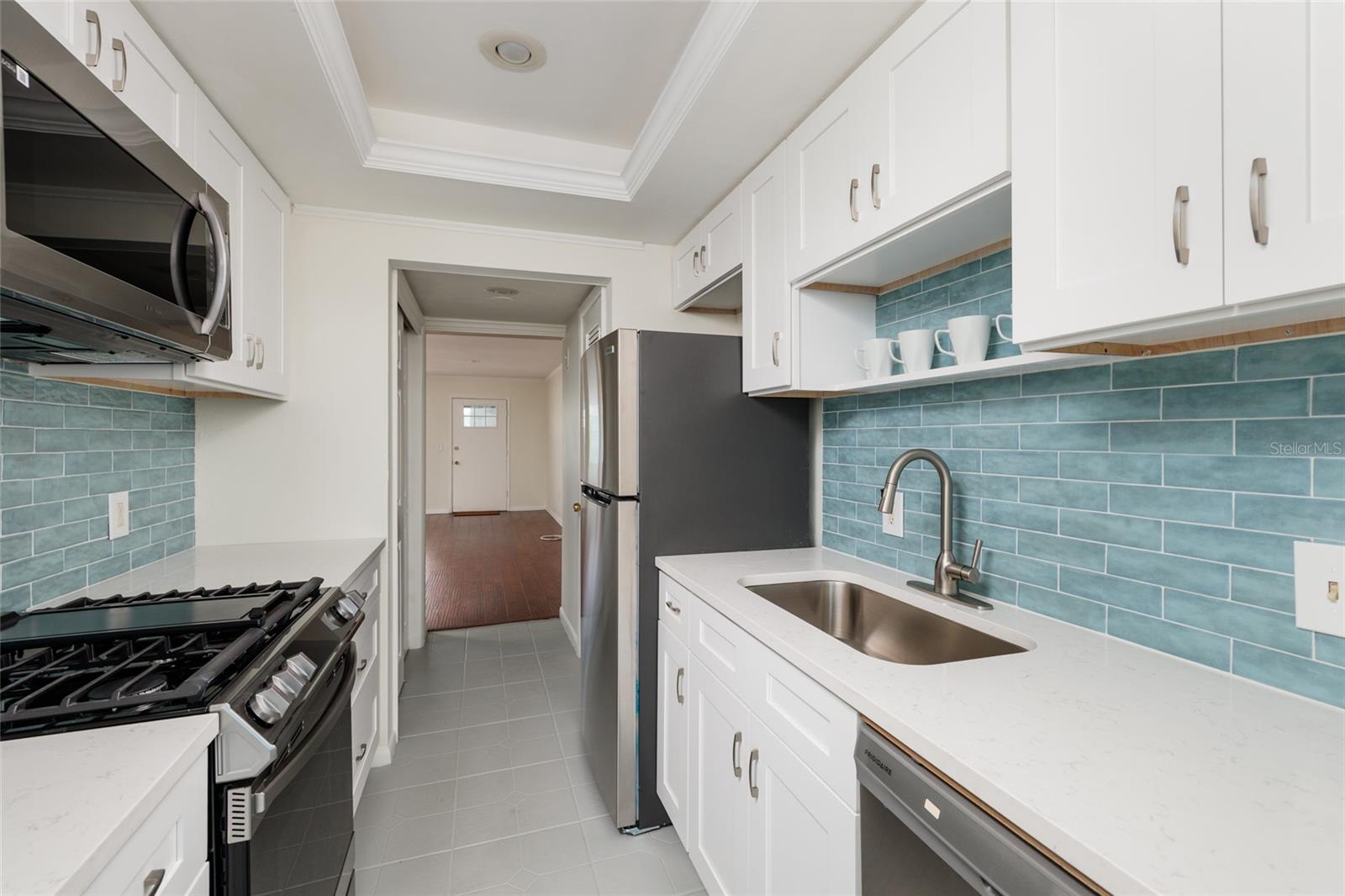 1893 SHORE DR S #209 — photo 9