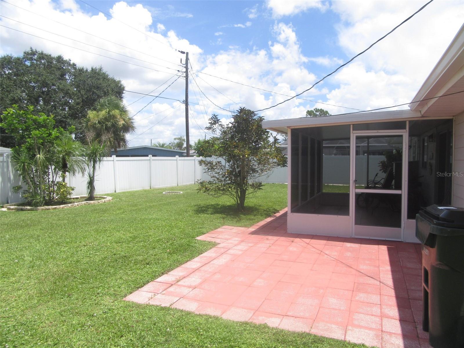 8158 FAY AVE — photo 23
