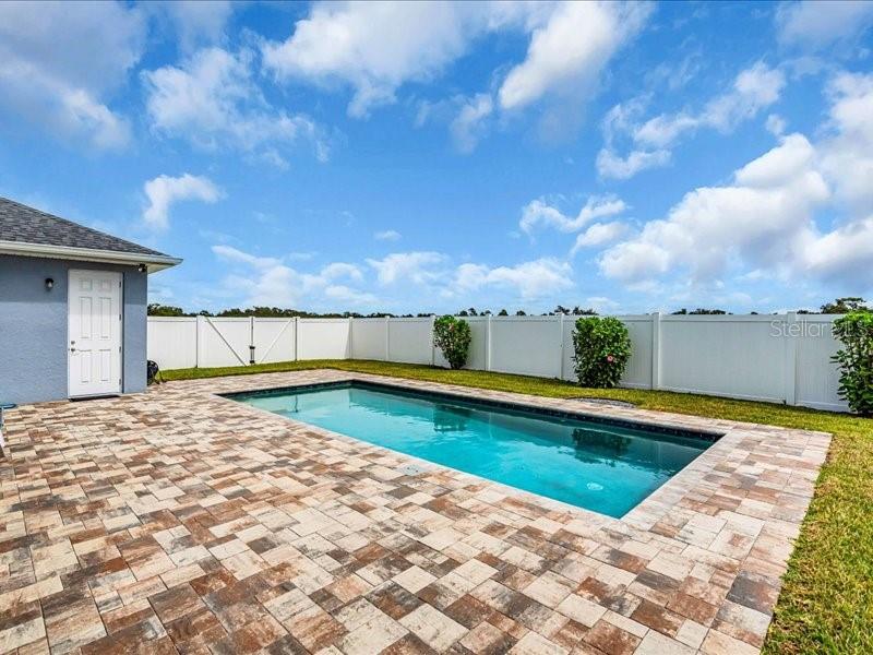 5054 LAKE TOSCANA DR — photo 42