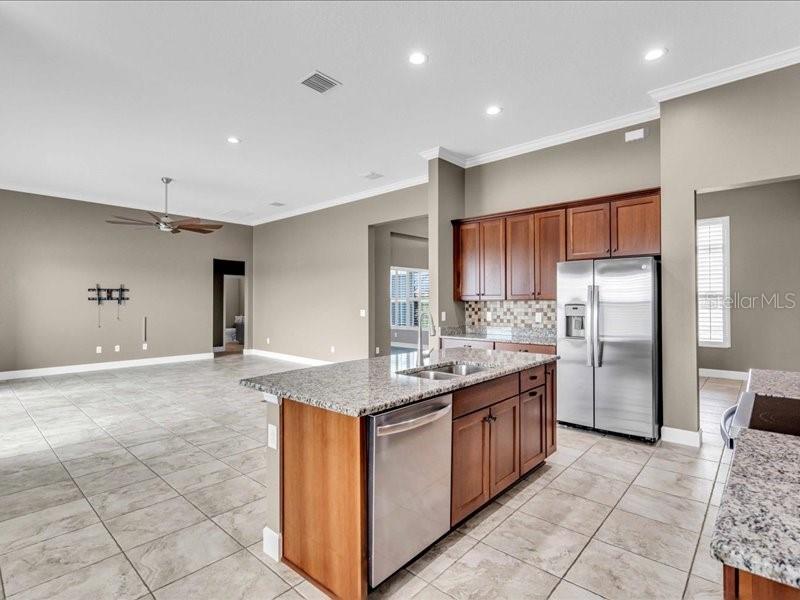5054 LAKE TOSCANA DR — photo 20