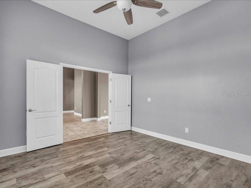 5054 LAKE TOSCANA DR — photo 10