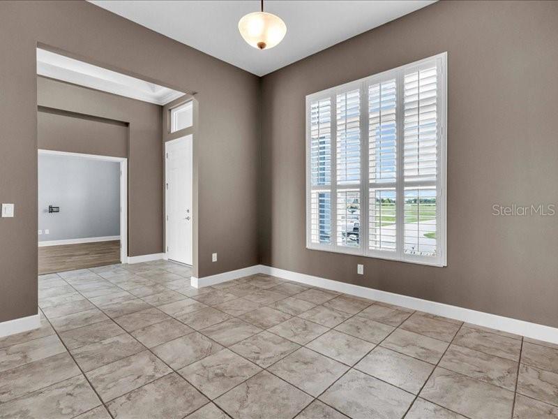5054 LAKE TOSCANA DR — photo 12