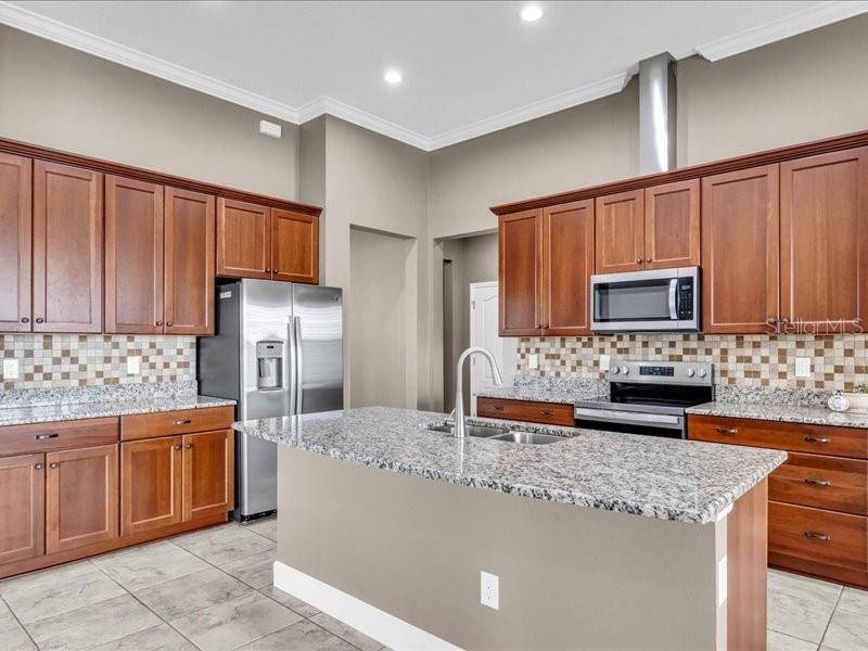 5054 LAKE TOSCANA DR — photo 13