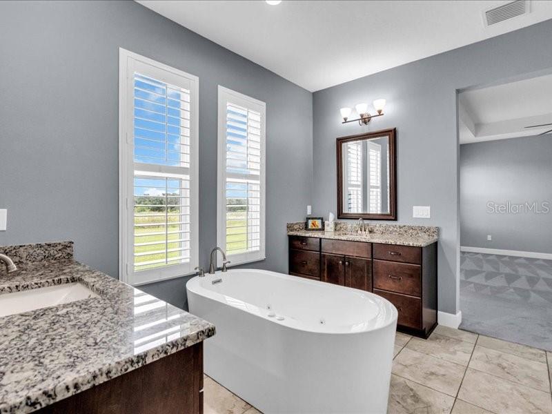 5054 LAKE TOSCANA DR — photo 35