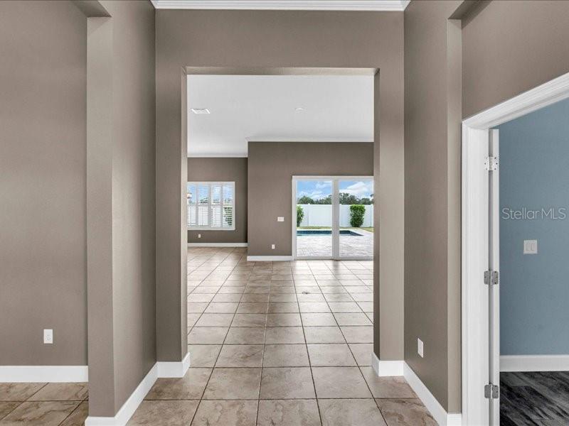 5054 LAKE TOSCANA DR — photo 8