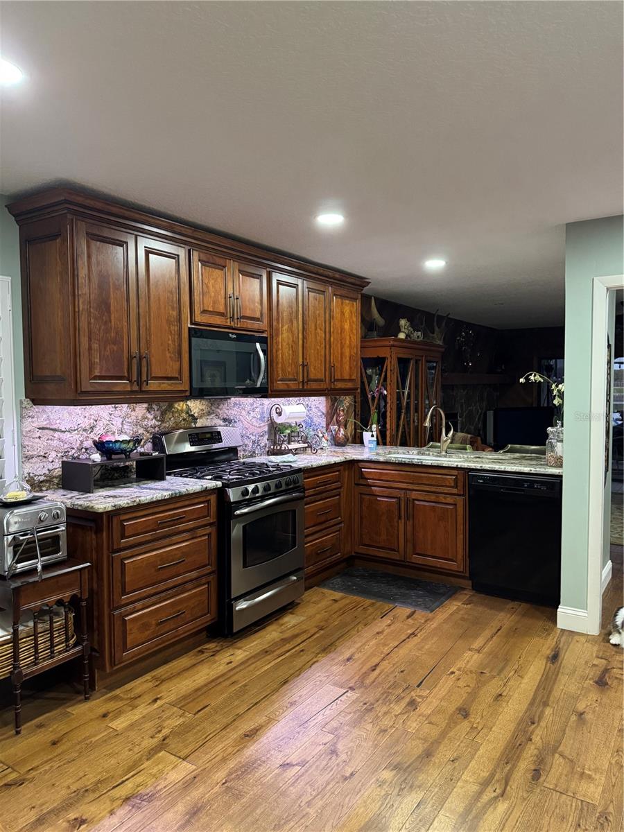 3545 LAKE PADGETT DR — photo 22