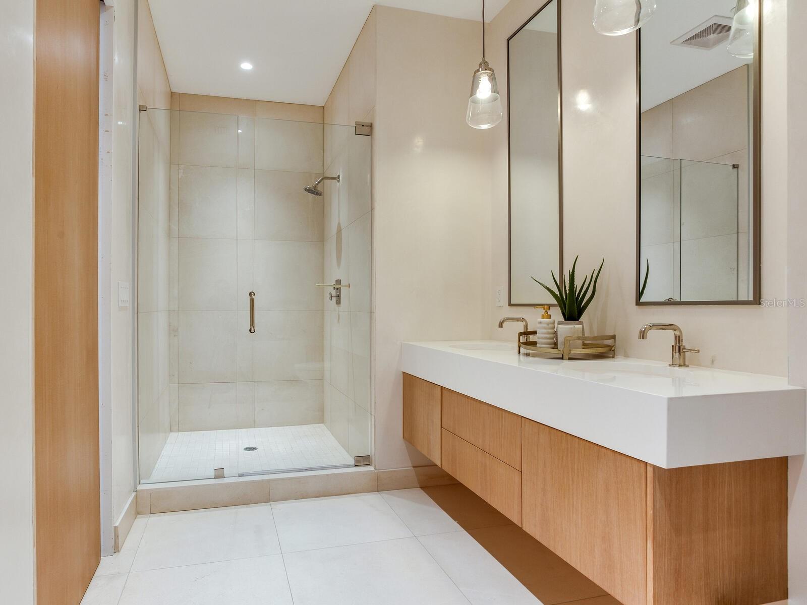 1209 E CUMBERLAND AVE #2902 — photo 31
