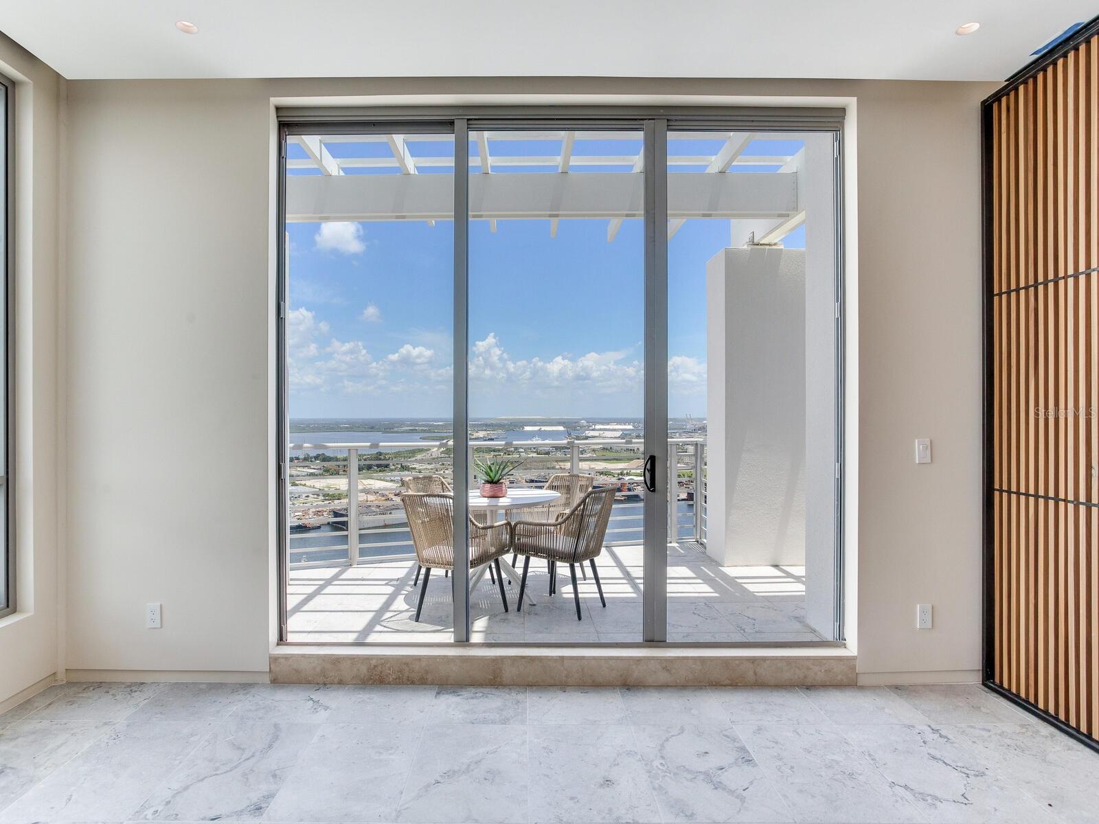1209 E CUMBERLAND AVE #2902 — photo 32