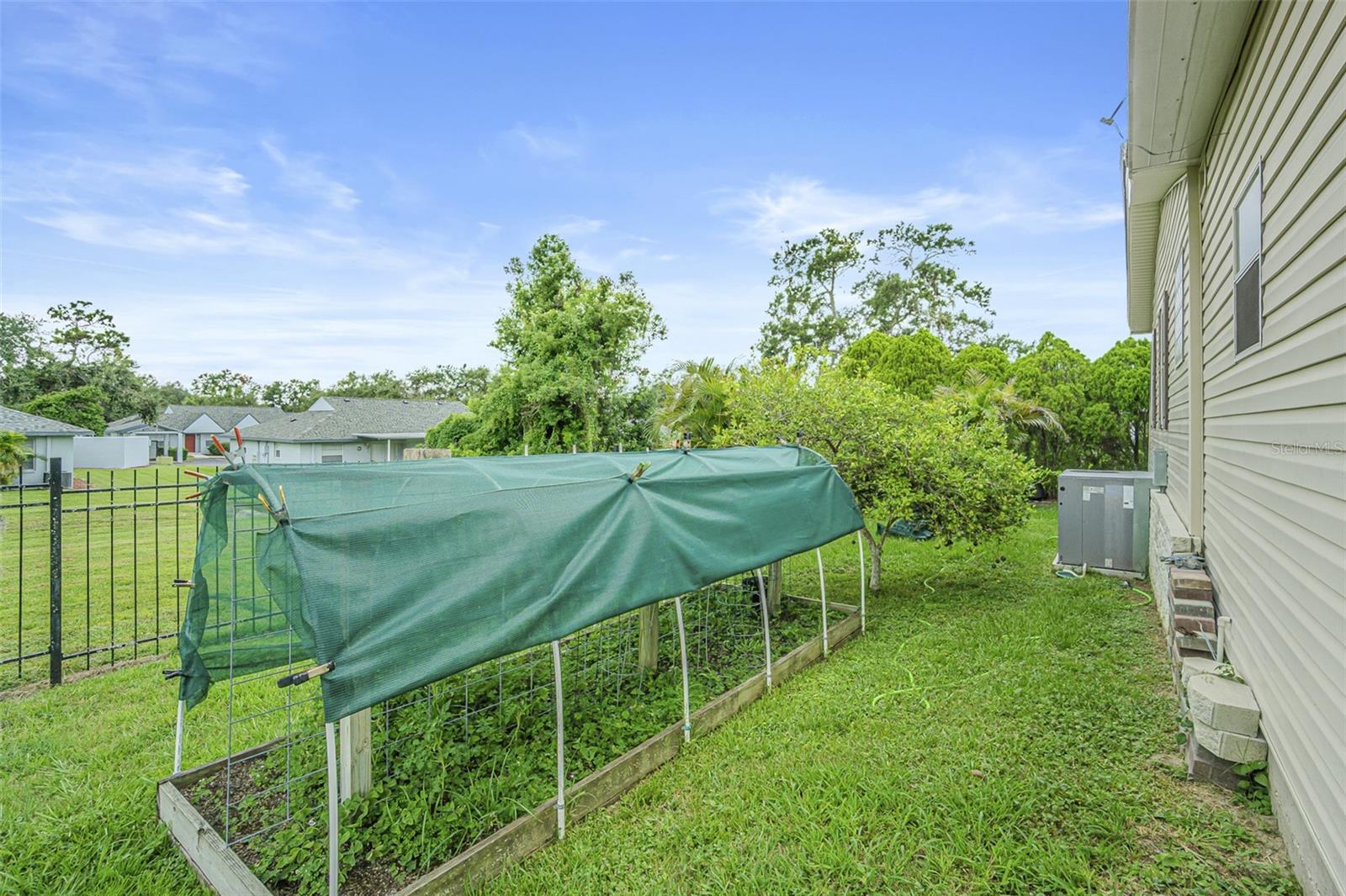 37654 NEUKOM AVE — photo 33