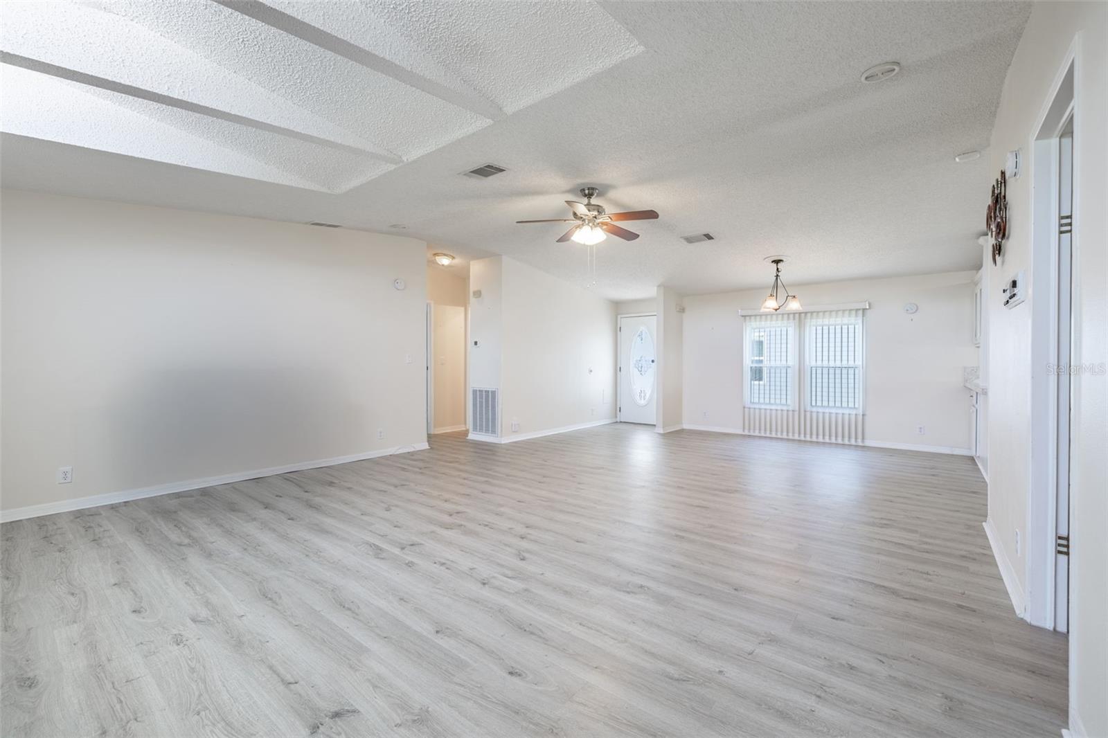 3111 SHORT LEAF ST — photo 10